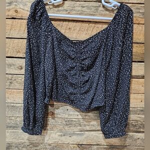 NWT black with‎ small white polka dots long balloon sleeve cropped top